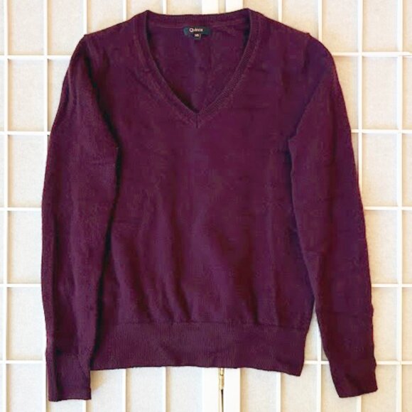 XS Quince Mongolian Cashmere V-Neck Sweater (Color: Rich Burgundy) - Picture 1 of 2